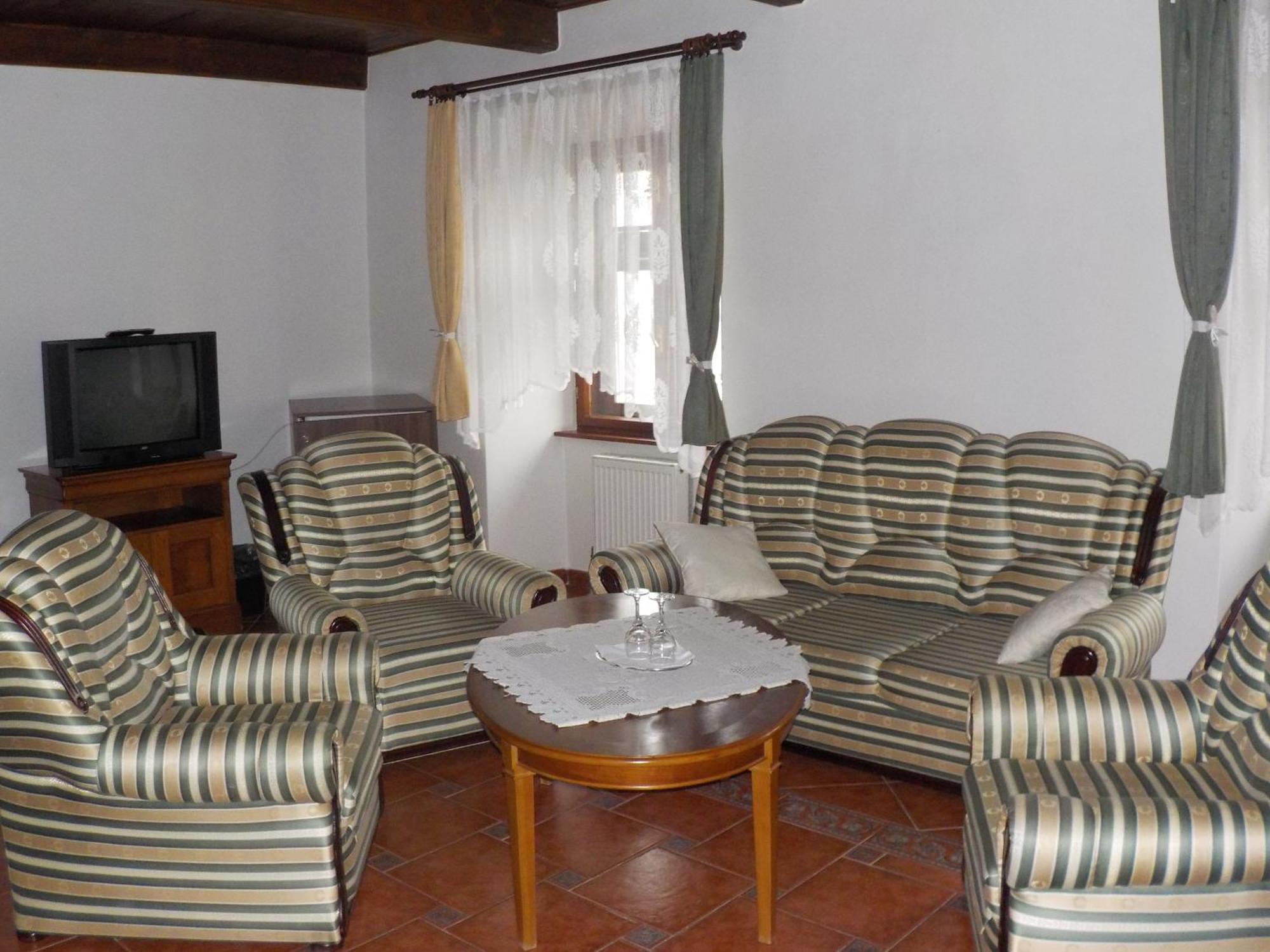 Hotel Kriváň Kysucke Nove Mesto Habitación foto