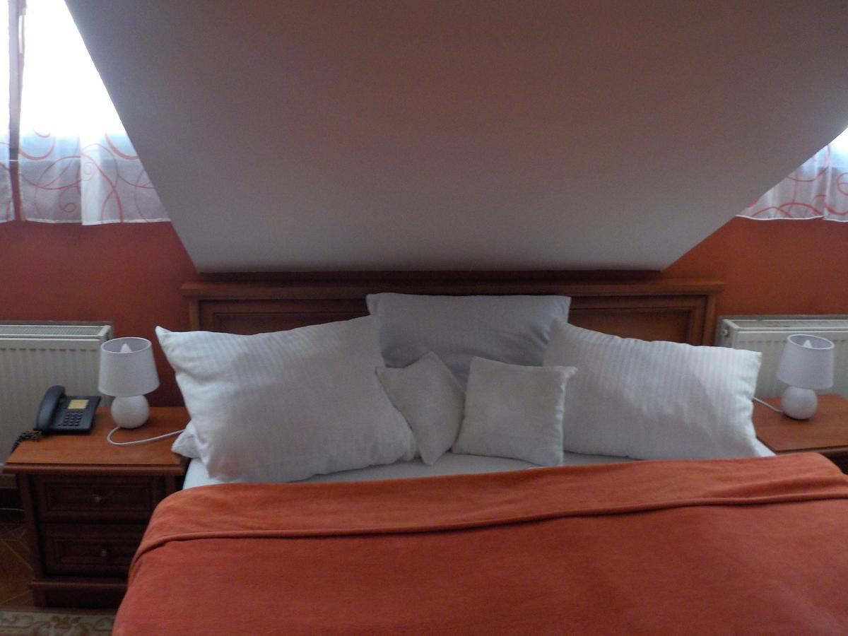 Hotel Kriváň Kysucke Nove Mesto Habitación foto